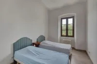 Authentic Corsica on the beach. 8-room apartment in family home.