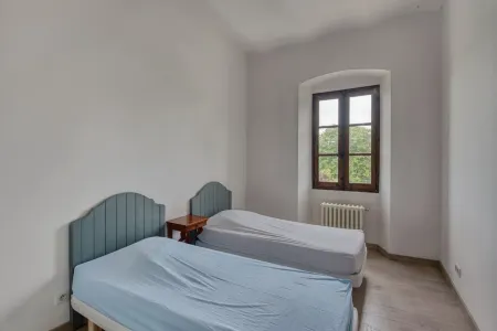 Authentic Corsica on the beach. 8-room apartment in family home.