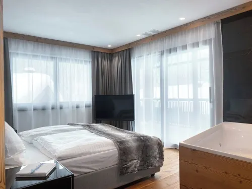 Florisa Mountain Penthouse, luxury ski-in/ski-out penthouse - Jacuzzi & sauna