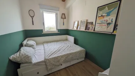 2 Bedroom Private vacation home in Giulianova Отели в г. Джулианова