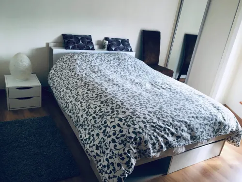 Chambre dans cadre très agréable face à la rivière D’Ain Hotel a Varambon