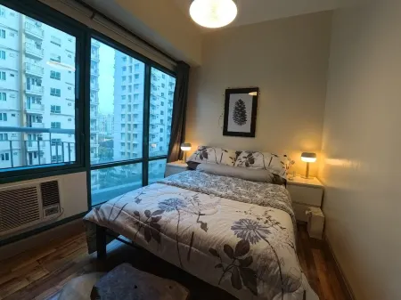 Bay City Garden Oasis. Sunset Seaside Vibe. Cool & Breezy View of City Lights.