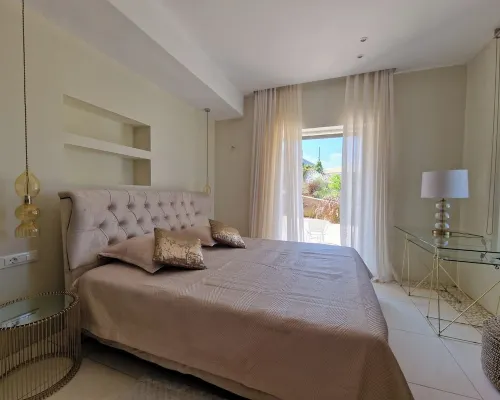 Villa Arian with great sea view, great pool and 6 minutes walk from the beach 埃皮扎夫羅斯住宿飯店