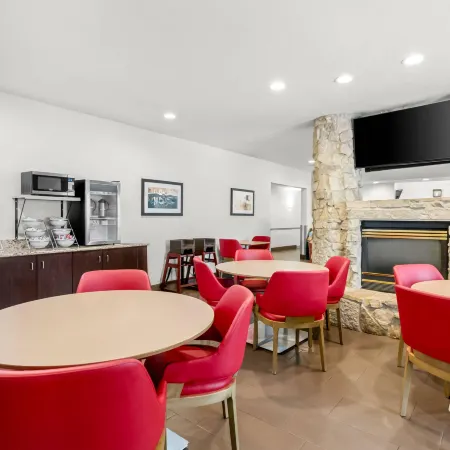 Comfort Inn & Suites Bellevue - Omaha Offutt AFB