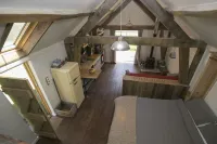 Idyllic Log Cabin with Log-fired Hot Tub nestled in a Forest Clearing