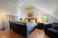 4-bedroom barn in terrific Sister Bay with WiFi, AC. Enjoy your stay Hotels in Liberty Grove