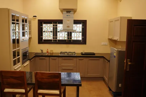 Scarlet Villa 5BHK Unique Private Homestay Villa