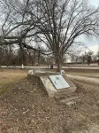 Charming 2-bedroom farmhouse in peaceful Joplin