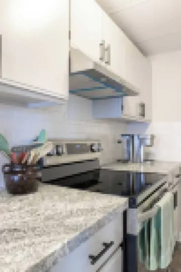 Sunny/Quiet/1 Bedroom/Entire Unit