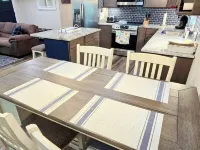 Withlacoochee River, 2/2,pet friendly, sleeps 6, fishing, scalloping, boating. Hotels in Inglis