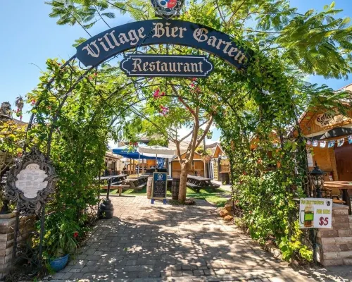Spacious Downtown Cocoa Village Estate 1 with River Views! 코코아 호텔