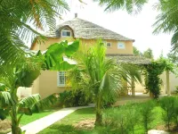 VILLA OF REVE A SMALL PRICE. DIRECT ACCESS TO BEAUTIFUL SWIMMING POOL 18X11, BEACH 300 M