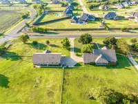 The Little Lyla House - Cute home in Waxahachie on almost an acre!