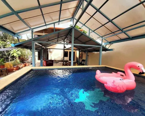 Spacious 5-bedroom beach house in delightful Playa Carrillo with WiFi, AC Hotels in Puerto Carrillo
