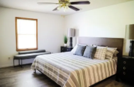 The Fairway Villa on the Green and ONLY 4 MINUTES TO TOWN!! ウェスト・ブランチのホテル