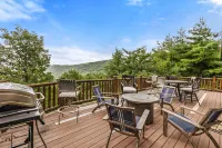 Breathtaking Mountain Views and Modern Comforts - Exquisite Getaway