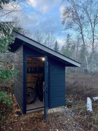 Private Guest Suite on 5 Acres - 5 min to Downtown Whitefish