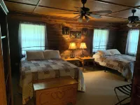 Beautiful Log Cabin. Sleeps 2-8. Reds Landing Boat Ramp .5 mi Away. A+ Fishing.