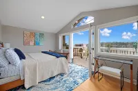 Luxury Stay! Iconic Space Needle View with Easy Access to AK Cruise Terminals! Hotels in Eastlake