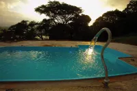 Castelinho Joanópolis: incredible view of the dam, swimming pool and adventure for the family Hoteles en Joanópolis