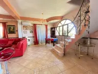 Charming 3-bedroom villa with WiFi and AC in beautiful Campofelice di Roccella