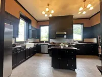 The Carriage Suite w/ Private Bathroom