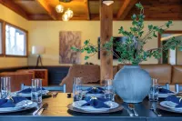 Mountain Mama Cabin Luxury Getaway on NR Gorge Rim! Hot+Cold Tubs/Sauna/Games