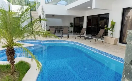 Spacious 5-bedroom villa in fabulous Santo Domingo
