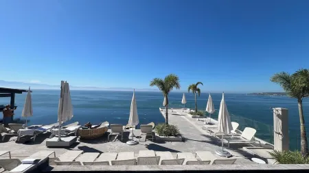 Exclusive 3-bedroom apartment in luxurious  beach front condo in Bucerías