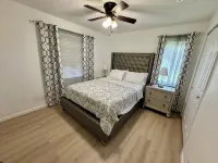 Beautiful oversized 2-bedroom house in Riverview near many points of interest.