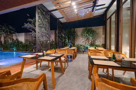 Kinaralana Hotel Yogyakarta Отели в г. Ngaglik