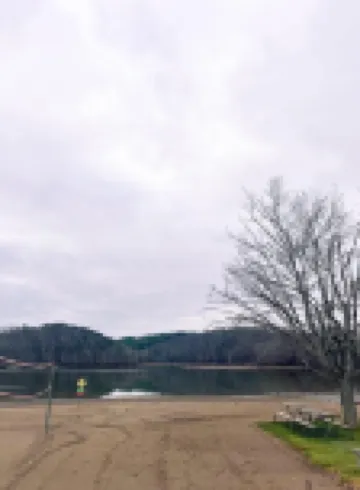 Blue Heron Cottage with Game Room, Deck and Hot Tub!