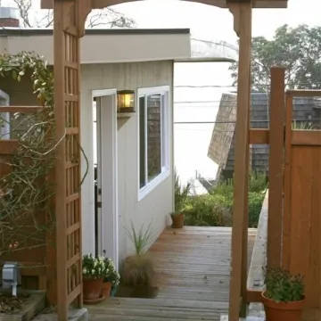 Cottage with Puget Sound, Mount Rainier, & Olympic Views