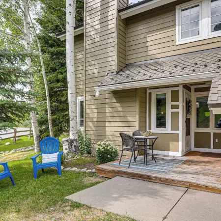 Hike, Ski and Golf Fully Renovated Edwards Townhome