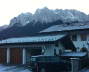 Spacious apartment with unique Zugspitzpanorama