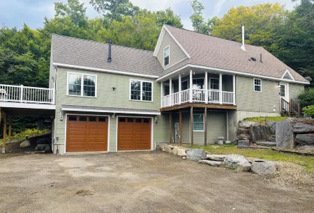 Peaceful Maine Home with Mountain Views