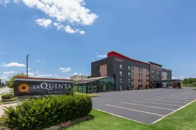 Hawthorn Extended Stay by Wyndham Springdale 스프링데일 공공도서관 주변 호텔