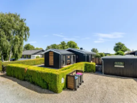 "Tecumseh" - 300m from the sea