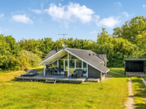 "Kai" - 400m from the sea