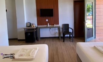 24/7 Lantawan Resort