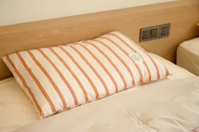 Travel Light Hostel Gyeongju Hotels in 