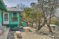 Charming Ingram Home w/ Yard & Furnished Patio! - 3-Sterne