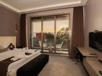 Valentia the Exotic Boutique Hotel - Pure Veg Hotels in Satara