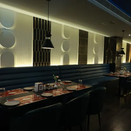 Sangam Hotel by Sameeksha Hospitality Отели рядом с достопримечательностью «Конгресс-центр Subham»