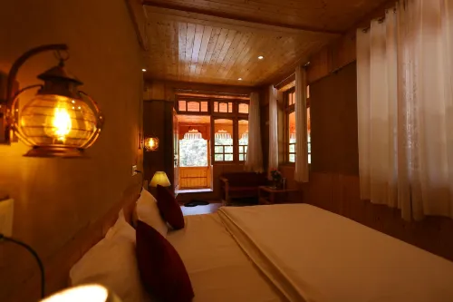 Tirthan Village Resort Hotels in Chippni