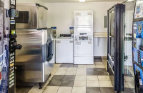 โมเทล 6 เบเกอร์สฟีลด์ แคลิฟอร์เนีย - ศูนย์จัดงานประชุม