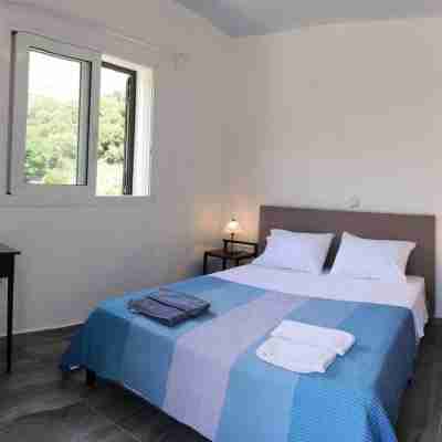 Villa Verde with Outdoor Jacuzzi Rooms