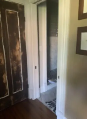 A Room Off Broadway, a prime downtown hideaway