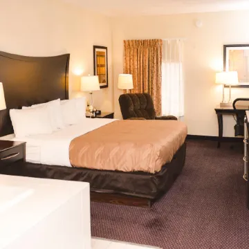 Quality Inn & Suites Ames Conference Center Near Isu Campus