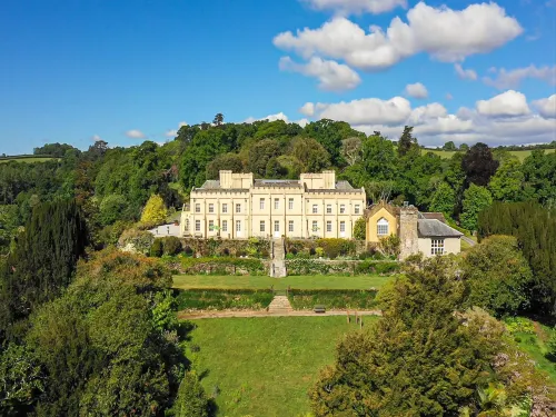 Castle in Tamar with Pool and Gardens
